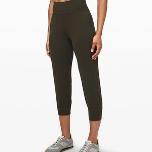 Lululemon Align Jogger Crop size 4